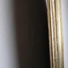 Carica l&#39;immagine nel visualizzatore di Gallery, Grande Specchiera Ovale con Cornice in Legno Dorata &#39;900
